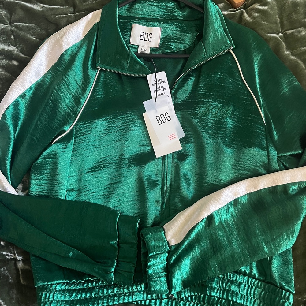 URBAN OUTFITTERS vintage style satin zippered jacket souvenir jacket NWT